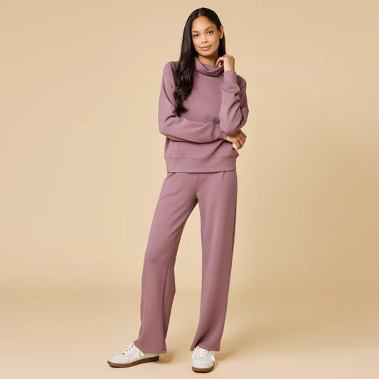 DreamTech Mock Neck w/ Pleat Pant