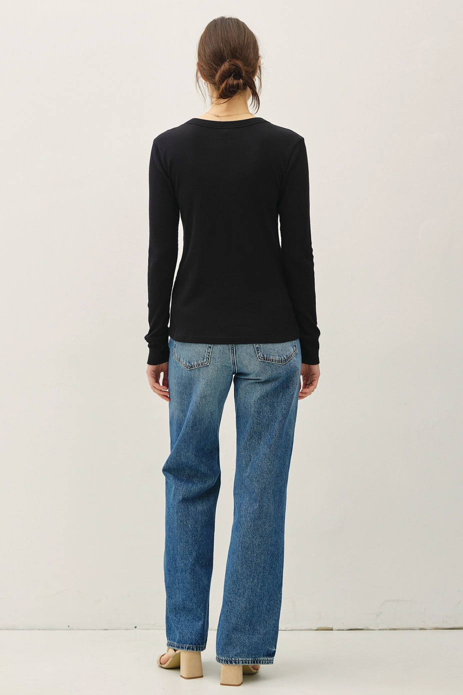 Ribbed Round Neck Long Sleeve Top