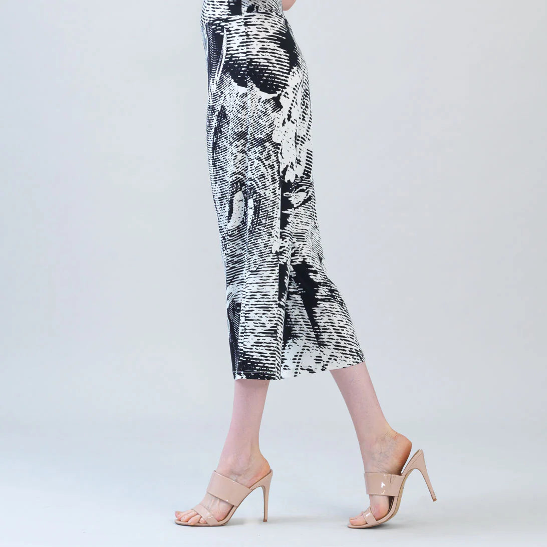 Signature Modern Gaucho Pant - Abstract Etch