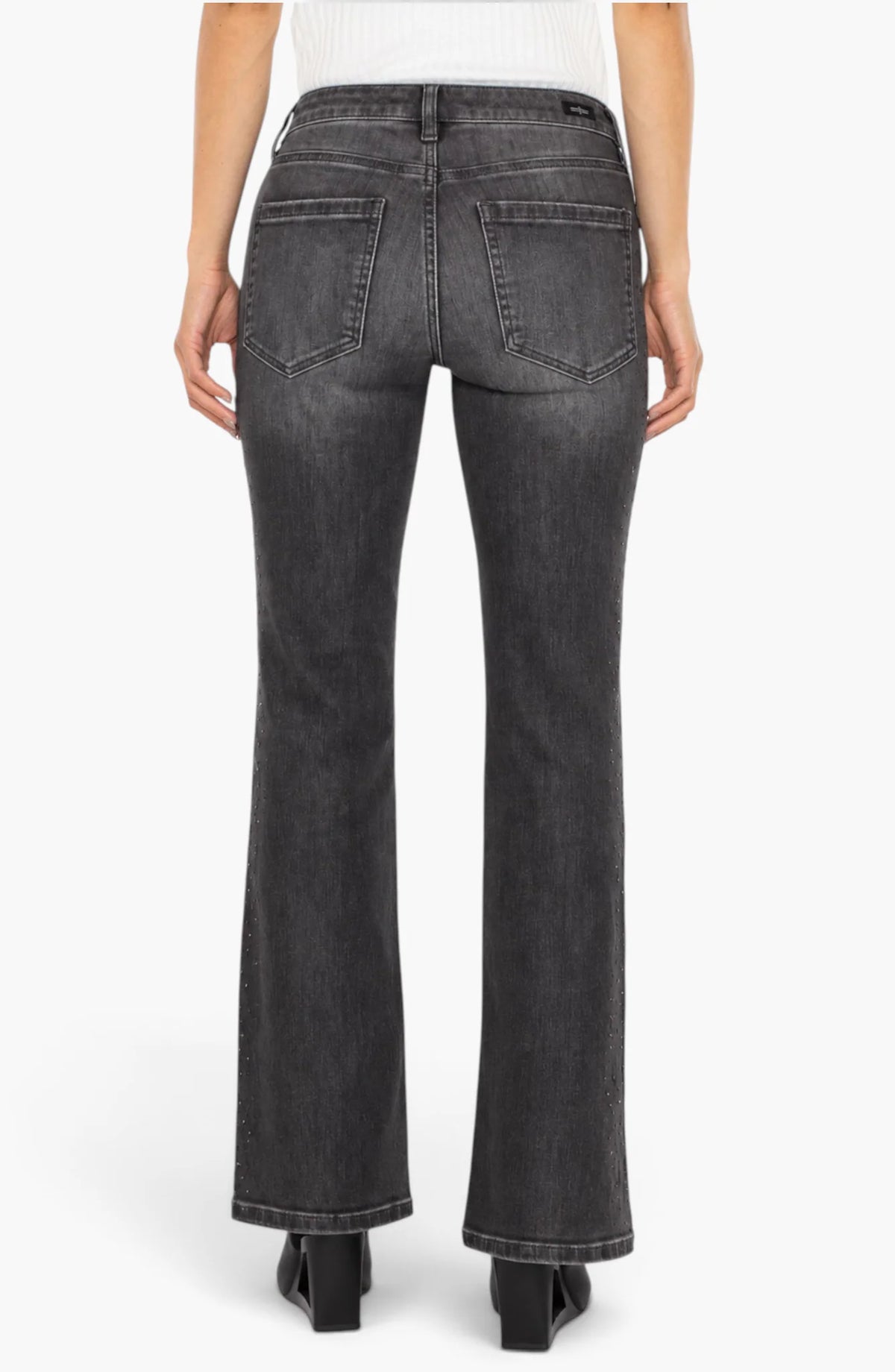 Lucy Bootcut 30"