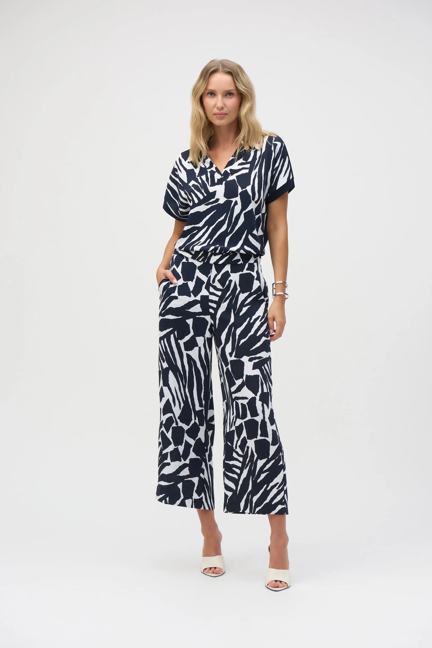 Woven Abstract Pull-On
