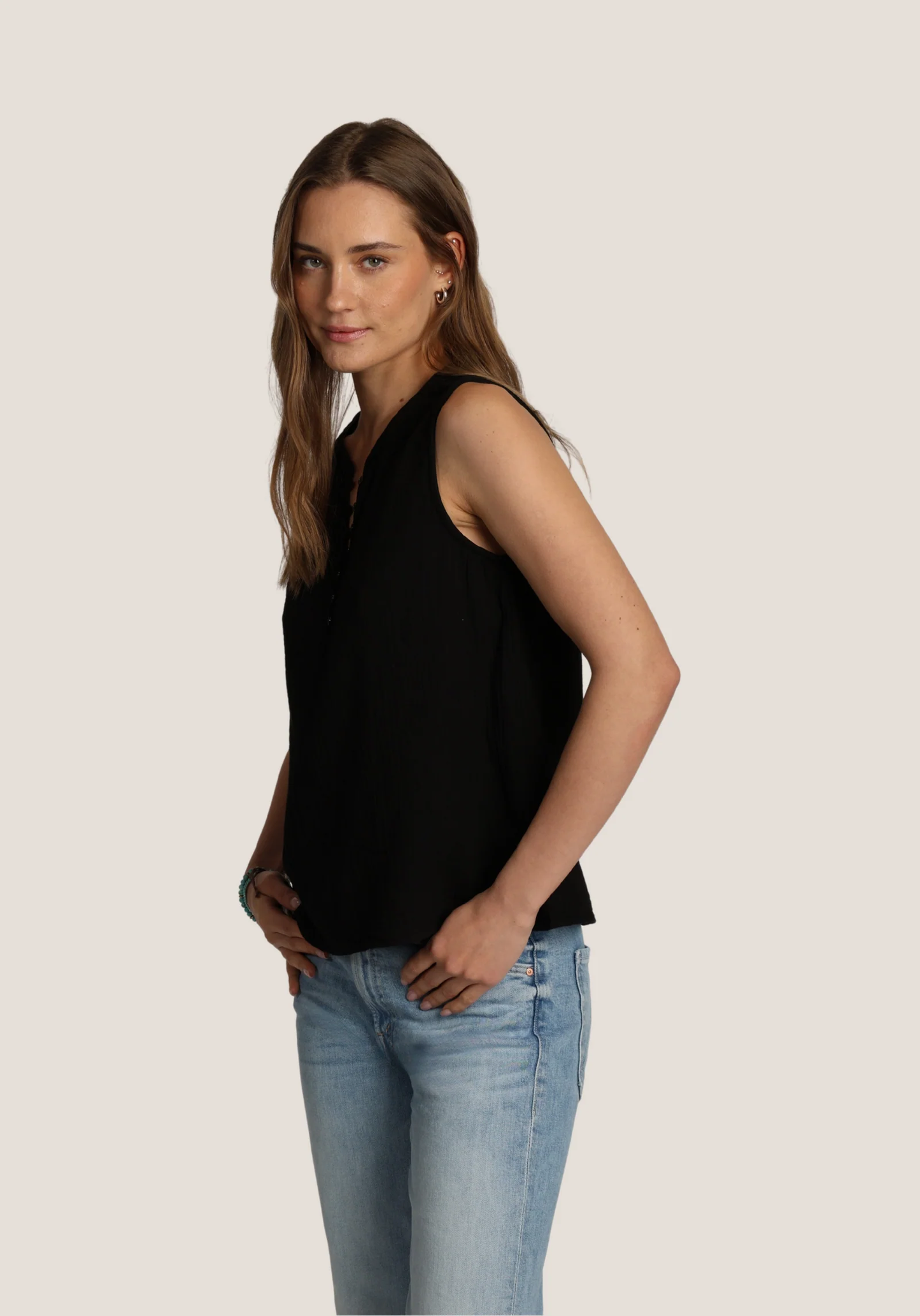 Andi Top
