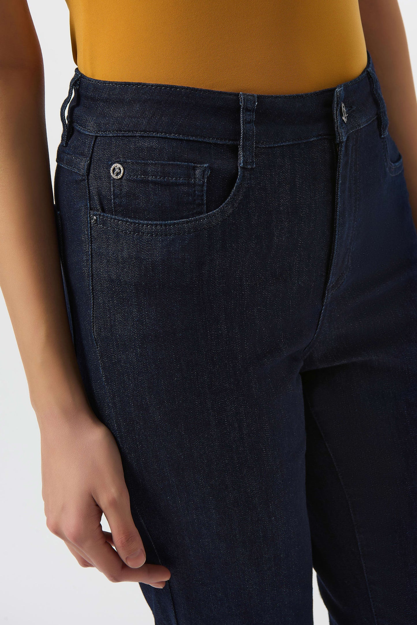 Gia Classic Slim Fit Jeans