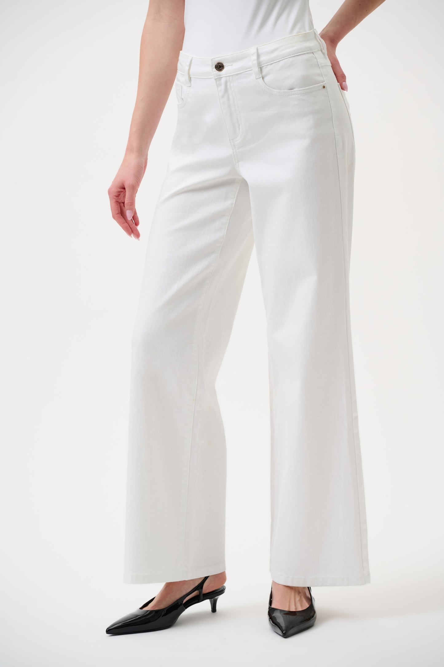 Goldie Classic Wide Leg Jeans