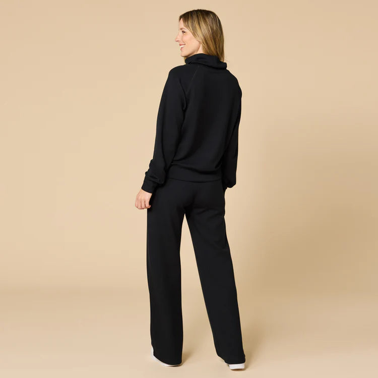 DreamTech Mock Neck w/ Pleat Pant