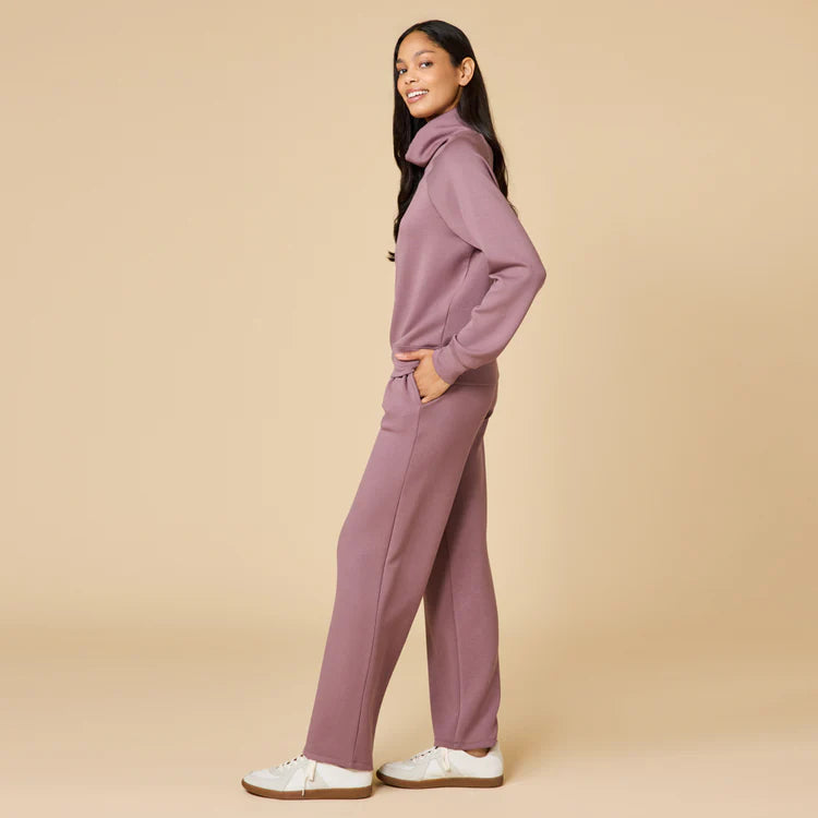 DreamTech Mock Neck w/ Pleat Pant