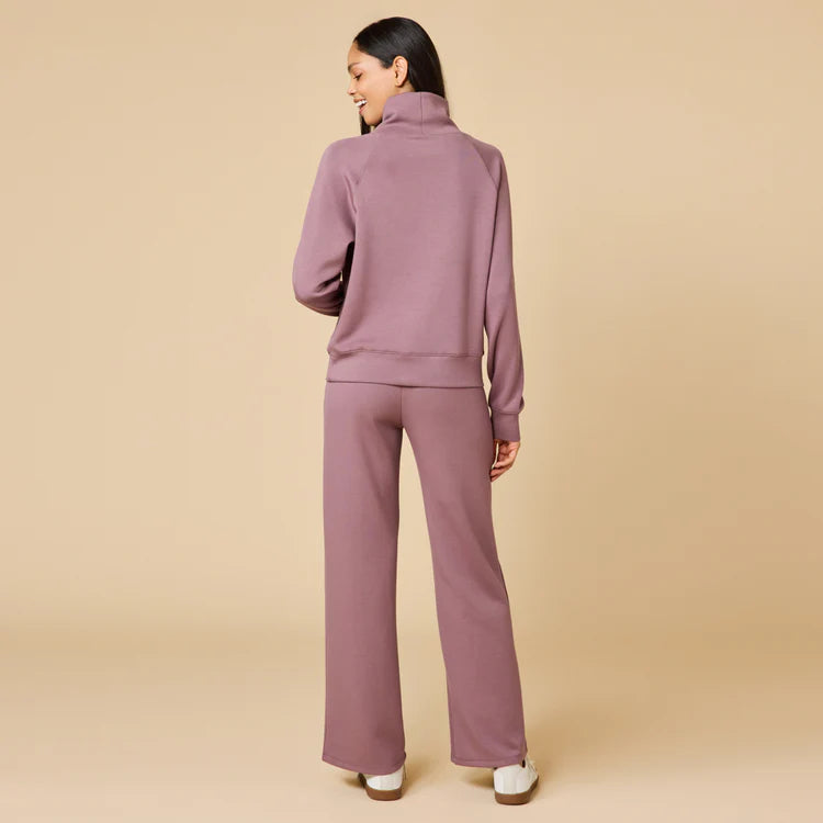DreamTech Mock Neck w/ Pleat Pant