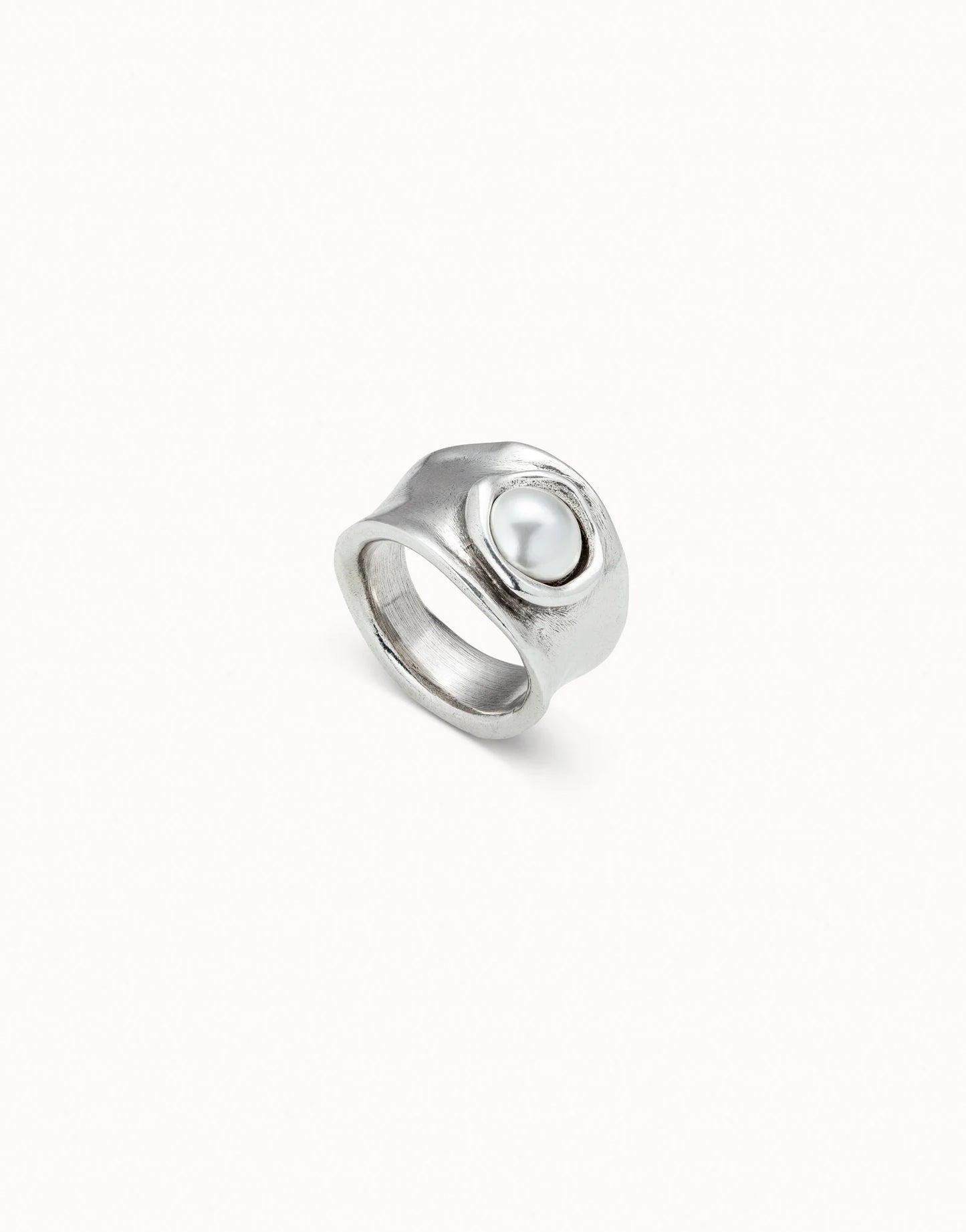 Ring with Pearl