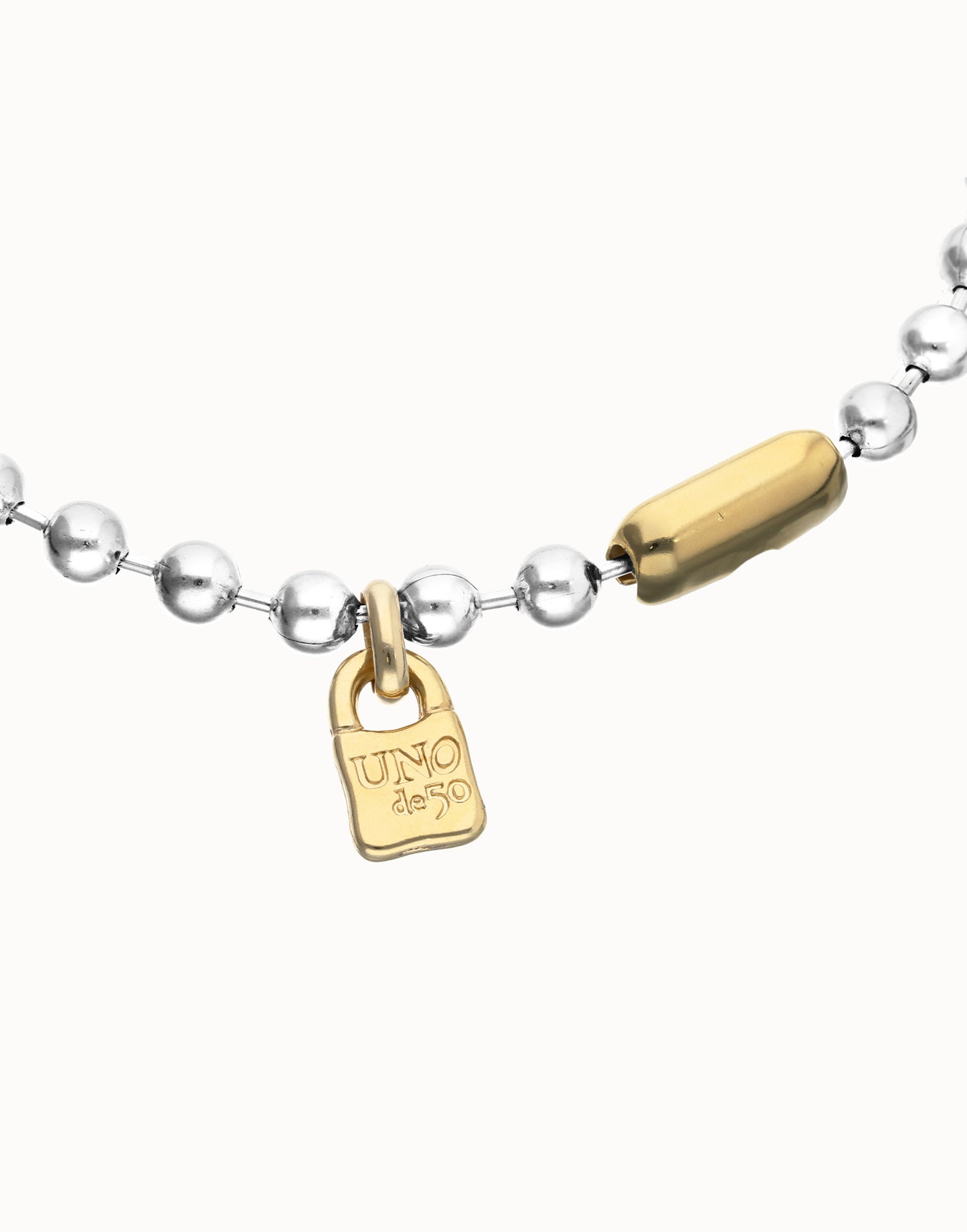 Beat  - Bead Necklace with Contrasting Accents