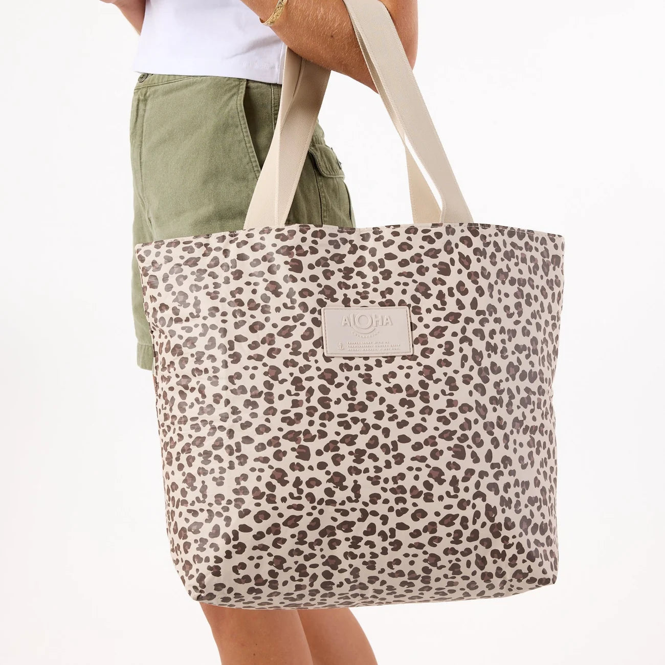 Day Tripper - Leopard Cub