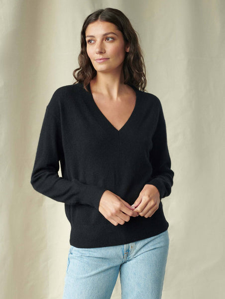 Essential Cashmere V-Neck Sweater